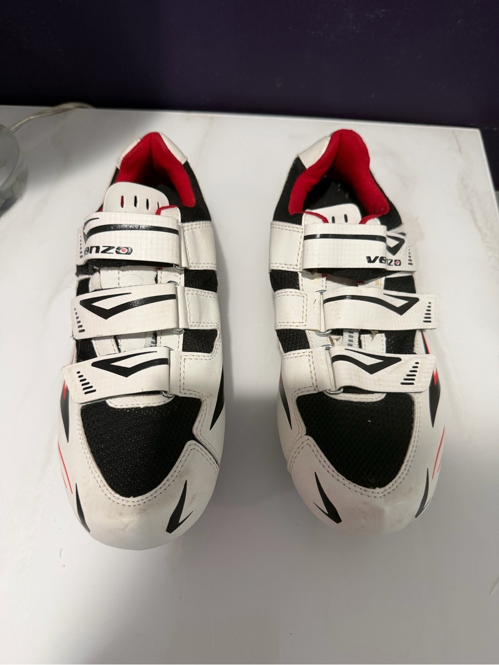 Men's Venzo MX White and Black Cycling Shoes with Red Lining